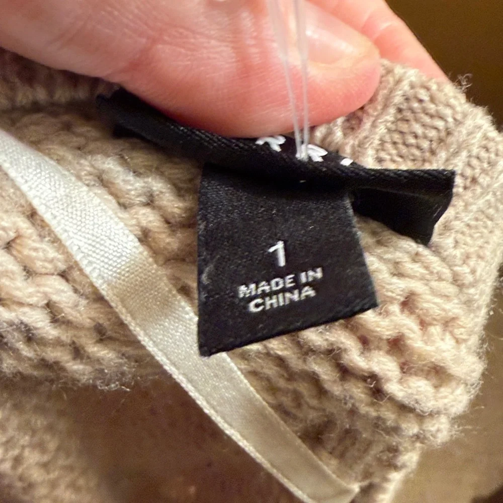 Torrid 14 Oatmeal Chunky Cable Knit Cardigan Soft Academia Cottagecore Grandpa - Picture 8 of 9